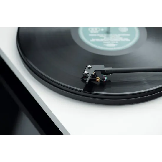 PRO-JECT PRIMARY E OM NN BLACK Gramofon