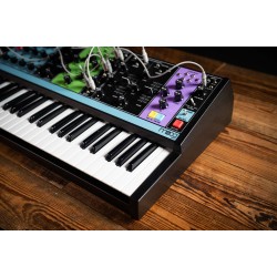 MOOG MATRIARCH ANALOG SYNTH