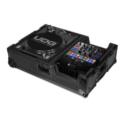 UDG Ultimate Flight Case Scratch Black Plus Trolley Plus Wheels